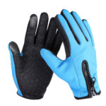 SPORTS GLOVES