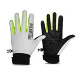 SPORTS GLOVES